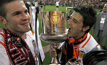 El submarino azul&oacute;n se hunde ante el Valencia